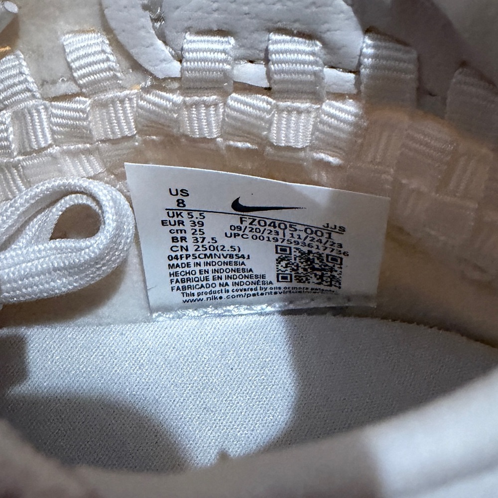 Nike
Air Footscape
'phantom'
Brand new - Picture 6 of 11